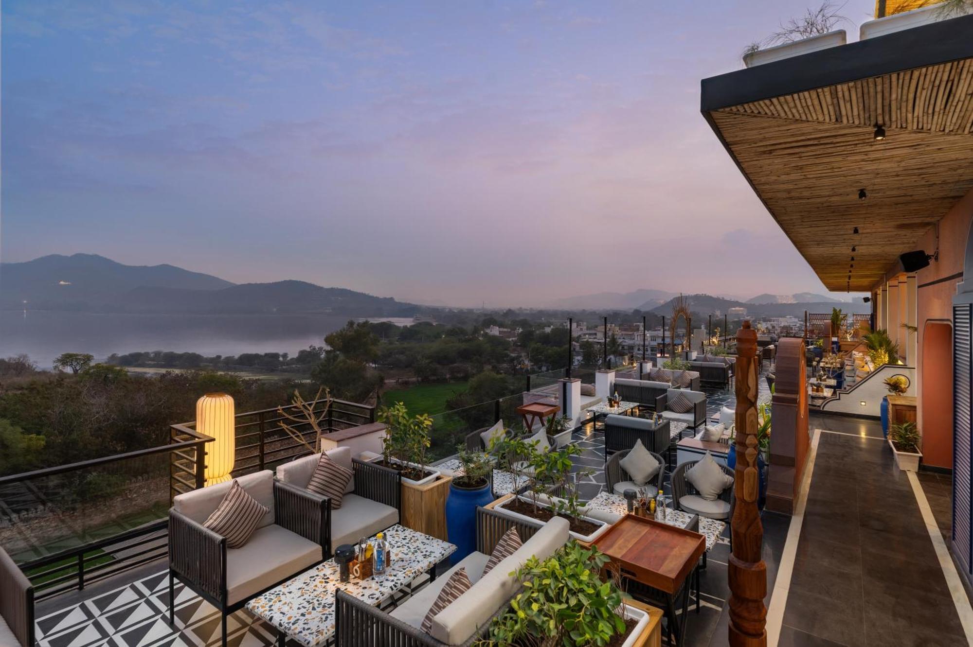 Casa Blanca Lakecity Udaipur Esterno foto